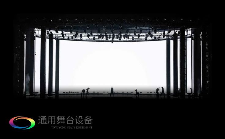 視覺(jué)屏幕為主、條狀LED屏幕、燈光設(shè)備及舞臺(tái)幕布詮釋當(dāng)下舞臺(tái)設(shè)計(jì)潮流