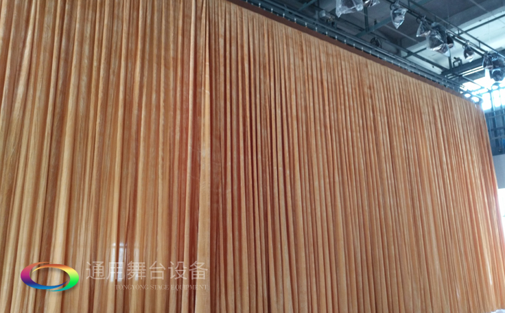 舞臺(tái)阻燃幕布在設(shè)施設(shè)備安裝、拆裝舞臺(tái)（包括裝臺(tái)、拆臺(tái)）以及系統(tǒng)調(diào)試、運(yùn)行等操作規(guī)程