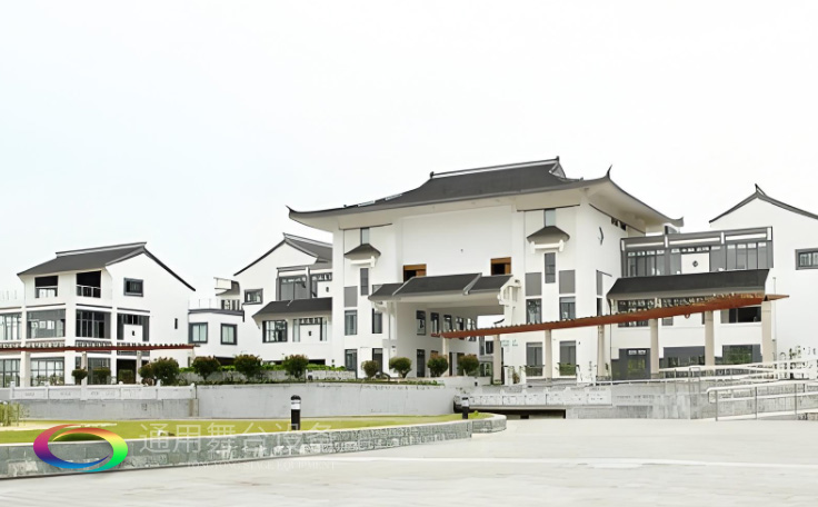 戴南文化藝術(shù)中心禮堂舞臺(tái)設(shè)備、舞臺(tái)阻燃幕布全面升級(jí) 賦能多元藝術(shù)呈現(xiàn)