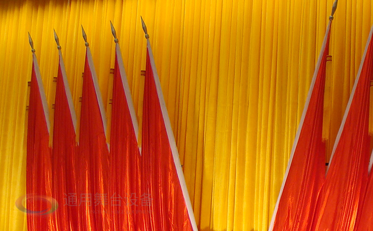 舞臺(tái)阻燃幕布技術(shù)升級(jí)，安全與創(chuàng)新并重